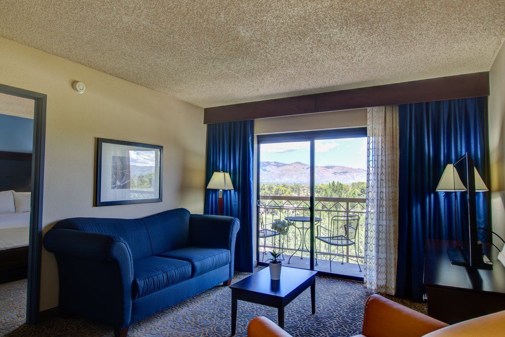 Embassy Suites By Hilton Tucson East Exterior foto
